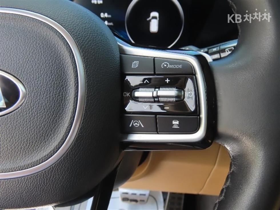 Kia Carnival — miniaturë 11