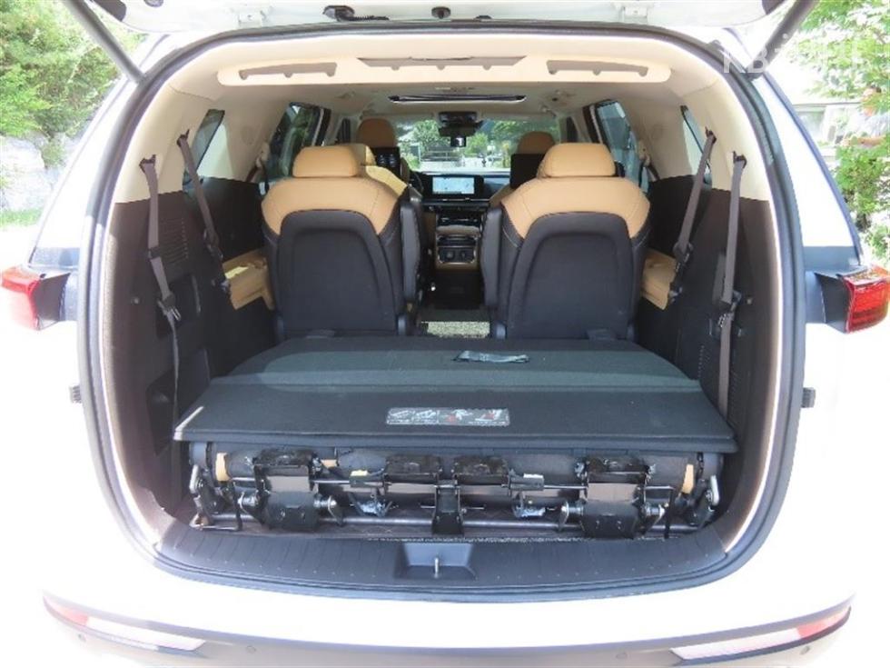 Kia Carnival — miniaturë 17