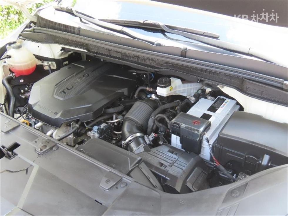 Kia Carnival — miniaturë 20