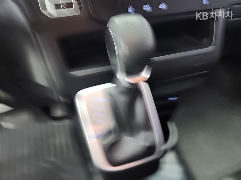 Hyundai Staria — miniaturë 8