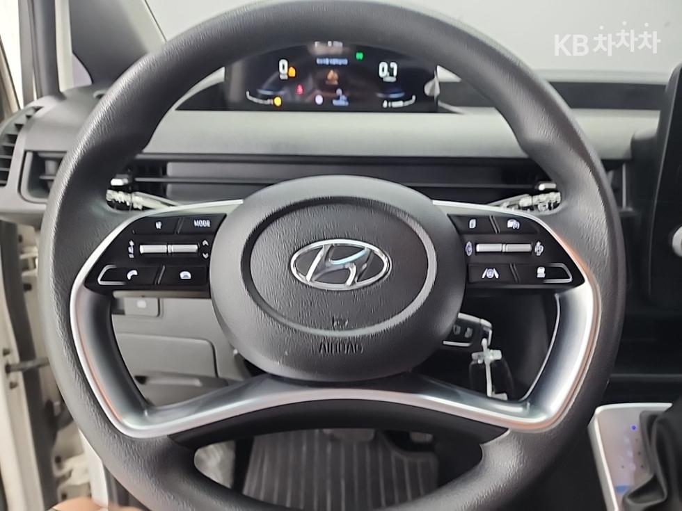 Hyundai Staria — miniaturë 9