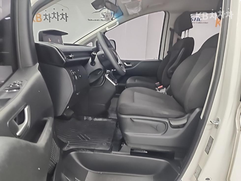 Hyundai Staria — miniaturë 11