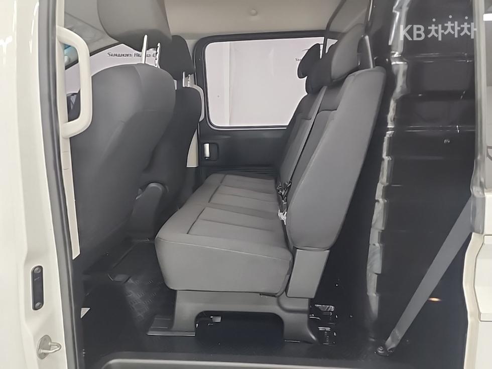 Hyundai Staria — miniaturë 12