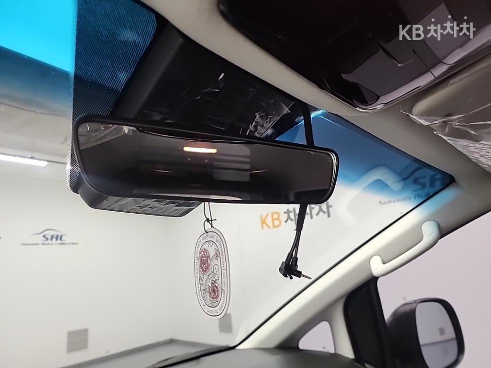 Hyundai Staria — miniaturë 15