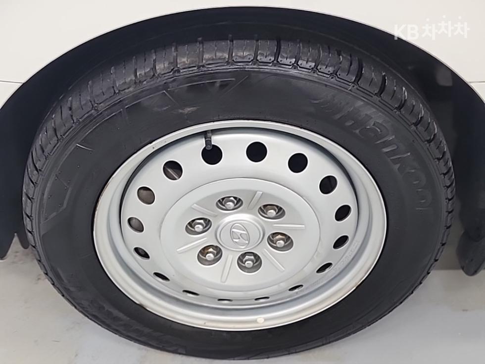 Hyundai Staria — miniaturë 17