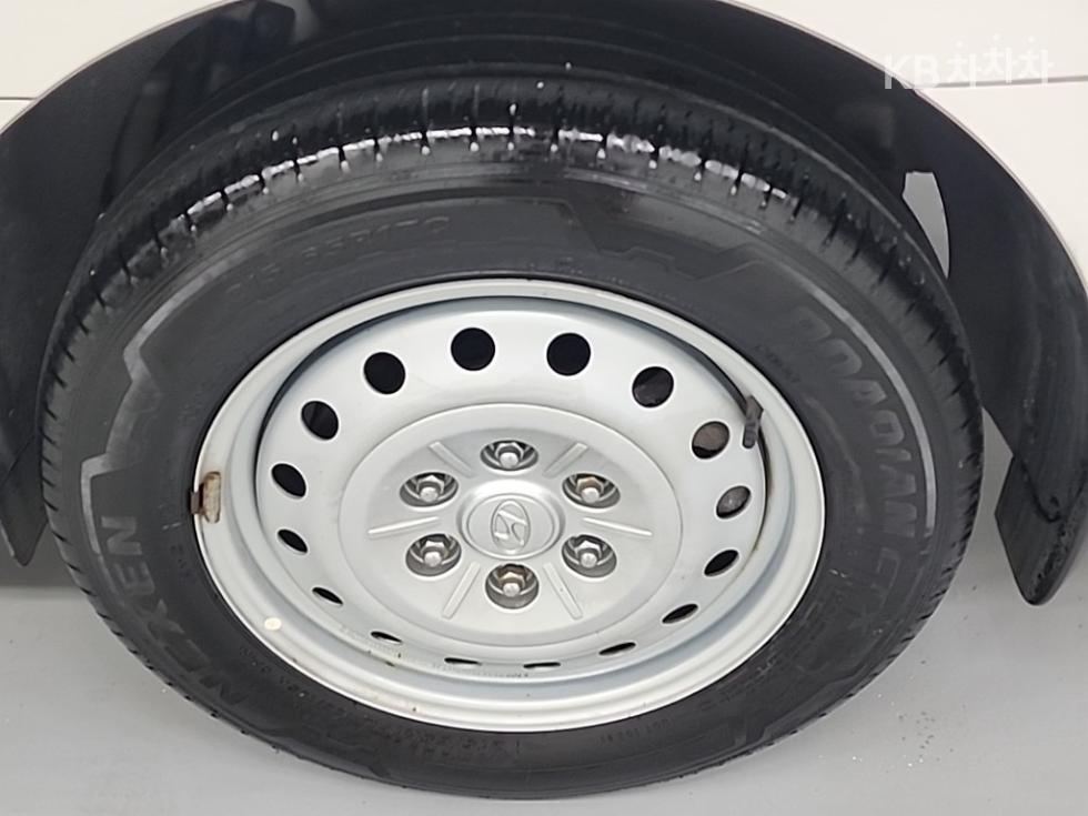 Hyundai Staria — miniaturë 18