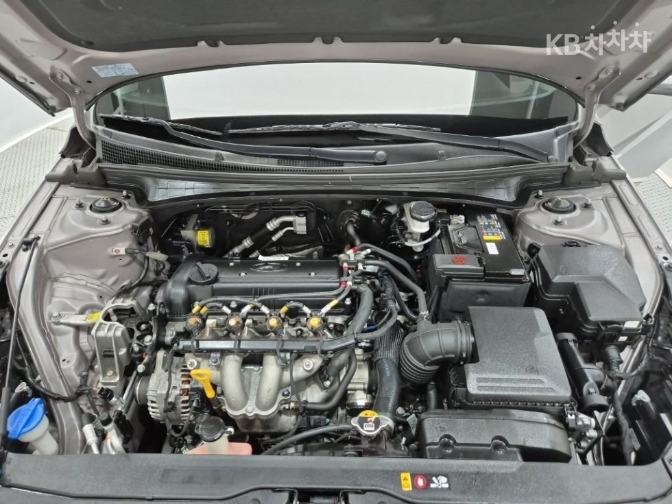 Hyundai Avante — miniaturë 5