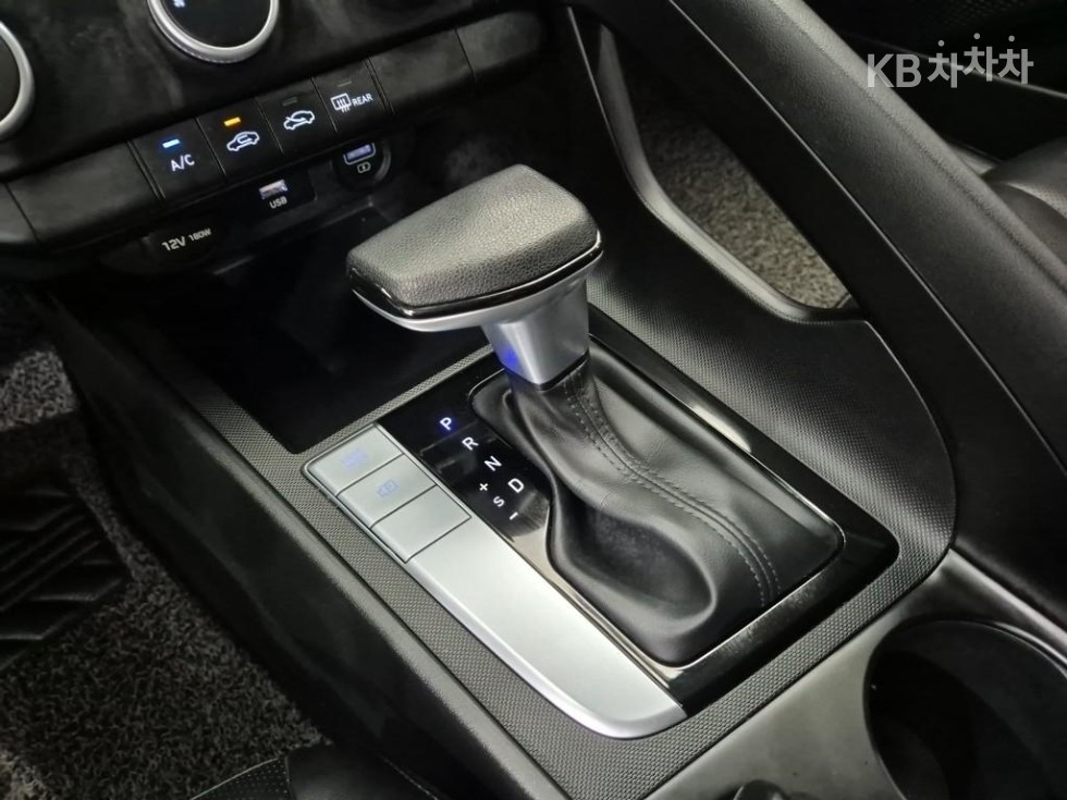 Hyundai Avante — miniaturë 8