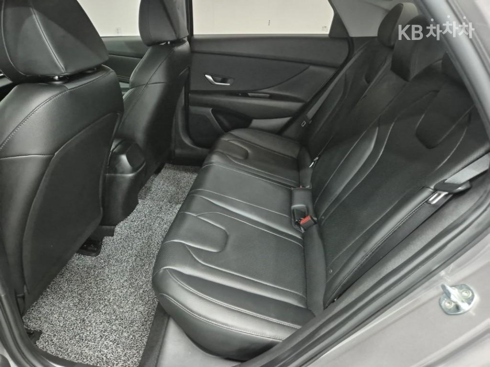 Hyundai Avante — miniaturë 12
