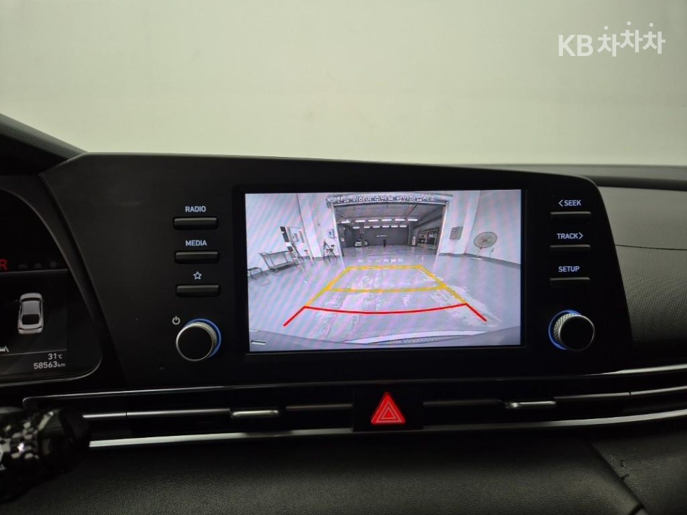 Hyundai Avante — miniaturë 13