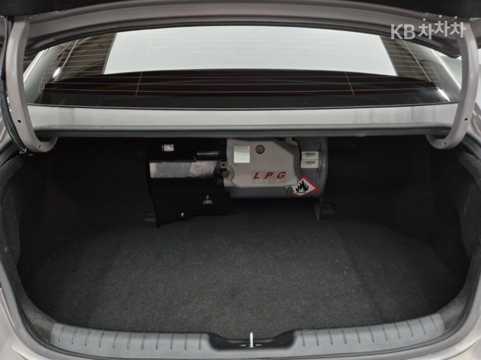 Hyundai Avante — miniaturë 18