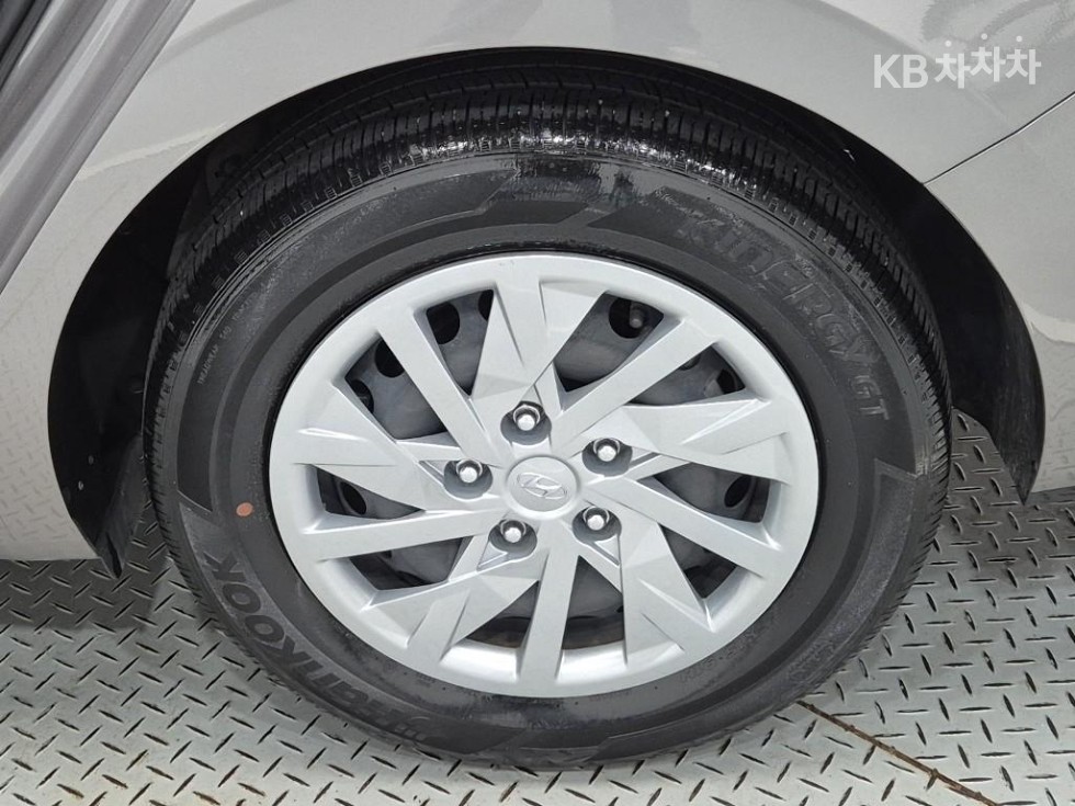 Hyundai Avante — miniaturë 20