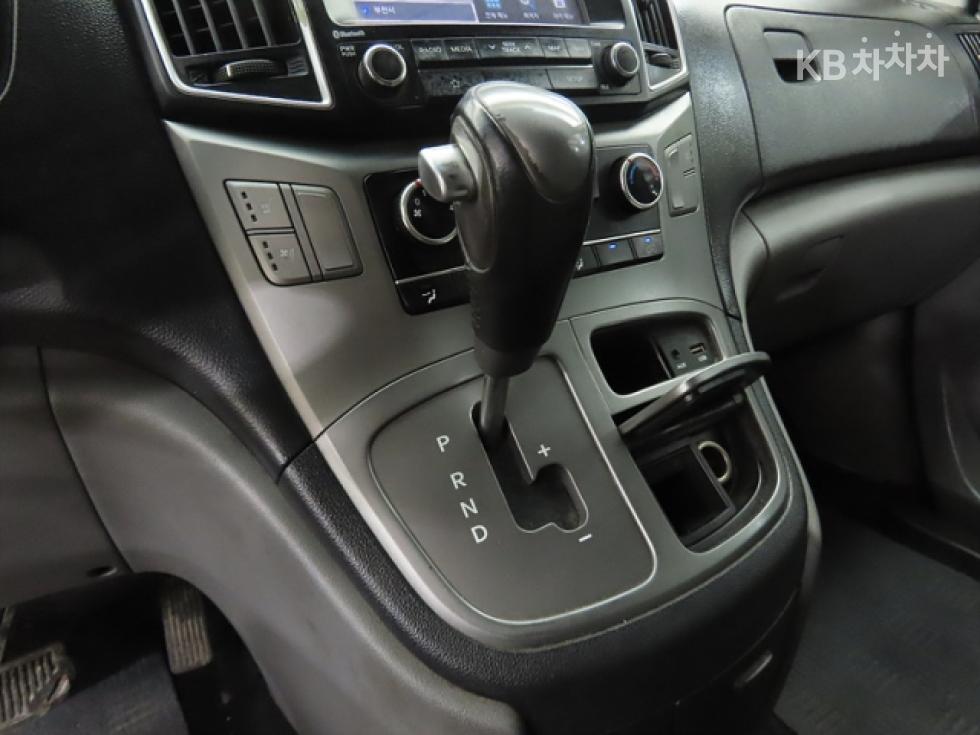 Hyundai Starex — miniaturë 10