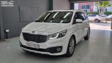Kia Carnival 9인승 2.2 디젤 — foto 1