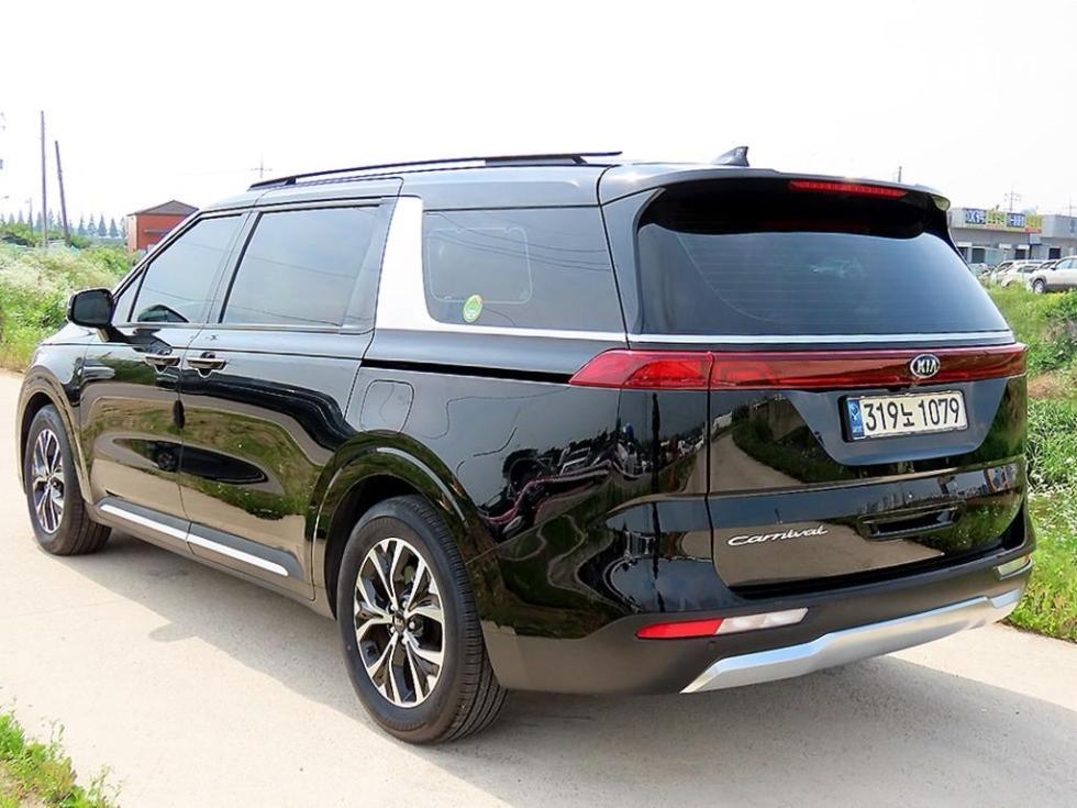 Kia Carnival — miniaturë 3