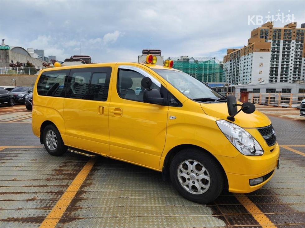 Hyundai Starex — miniaturë 3