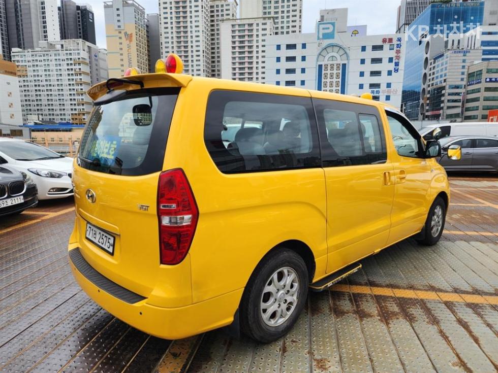 Hyundai Starex — miniaturë 4