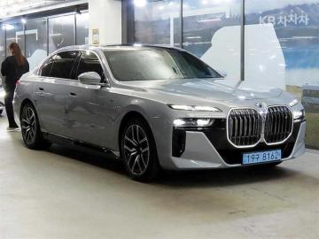 BMW i7 xDrive 60 — foto 1