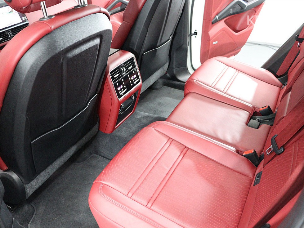 Porsche Cayenne — miniaturë 15