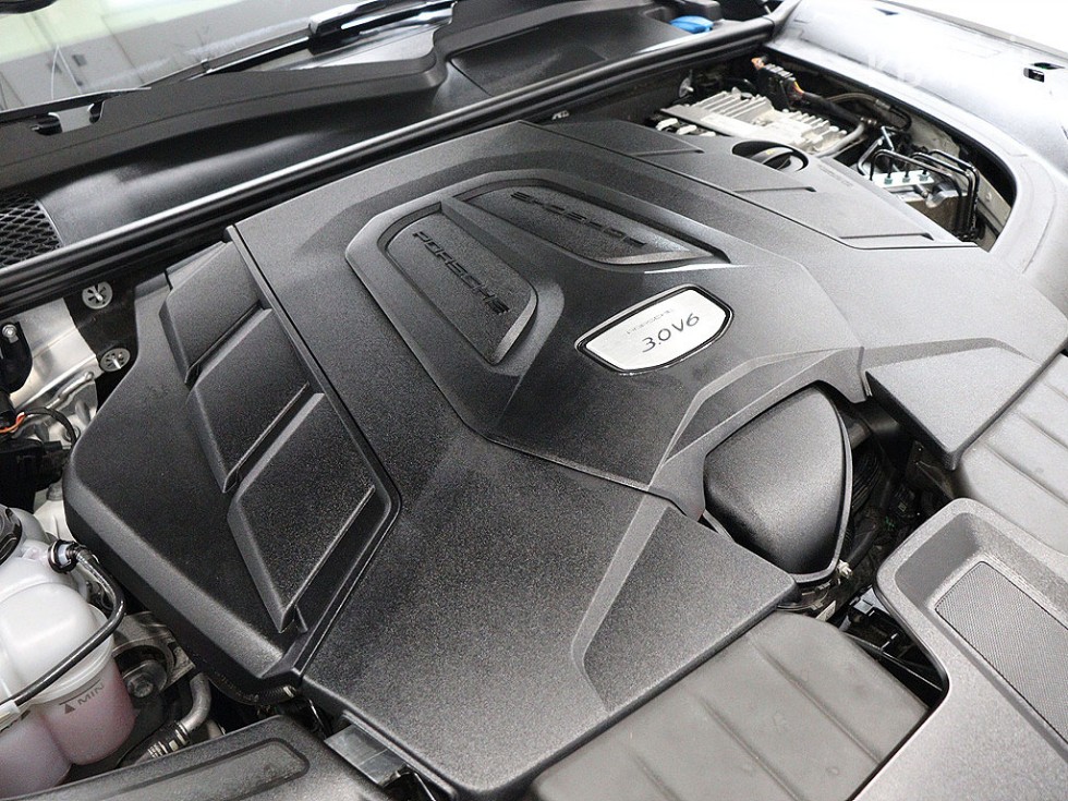Porsche Cayenne — miniaturë 19