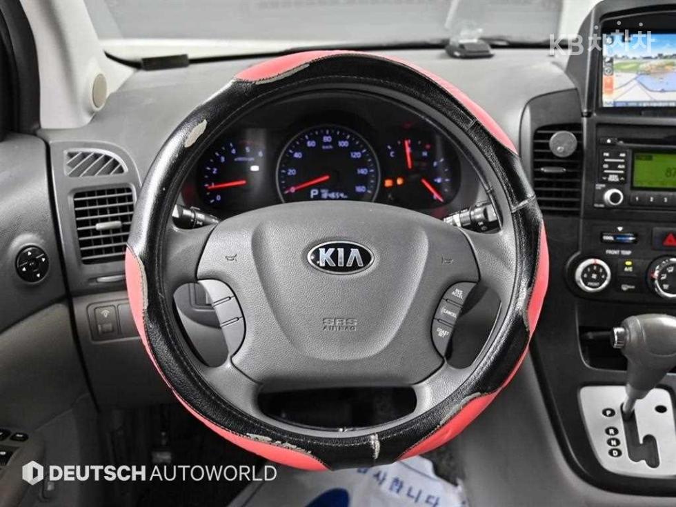 Kia Carnival — miniaturë 13