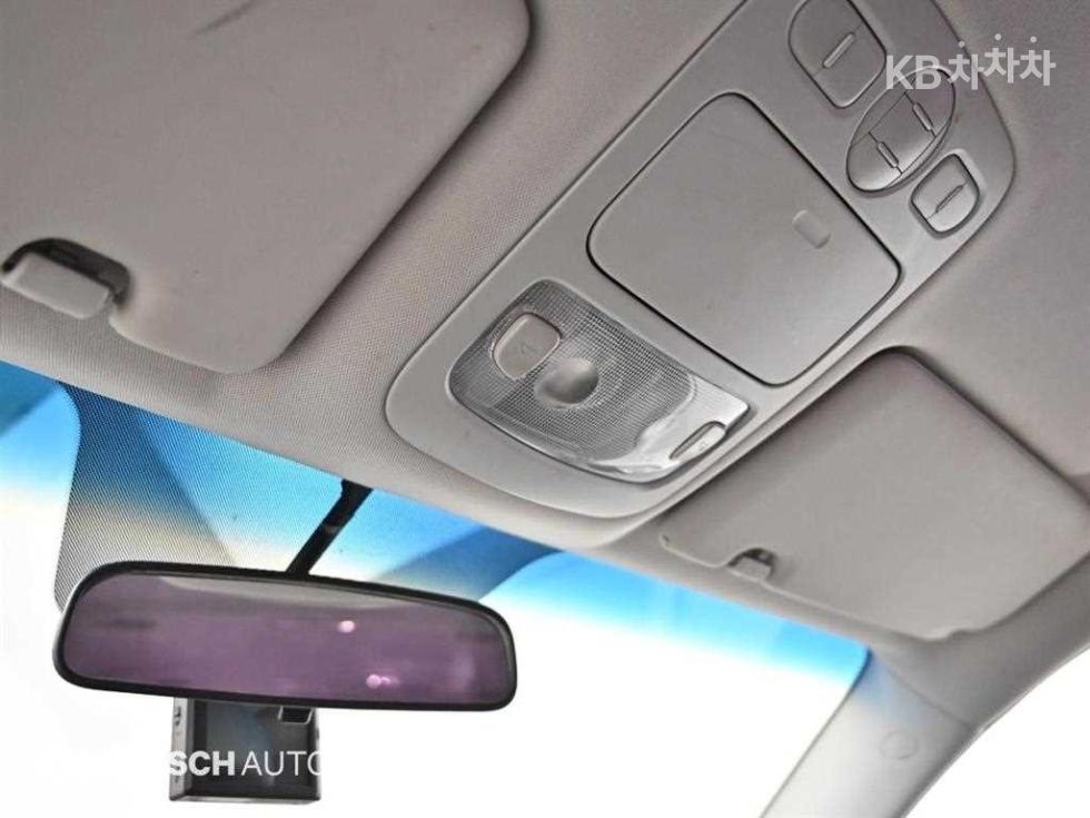 Kia Carnival — miniaturë 18