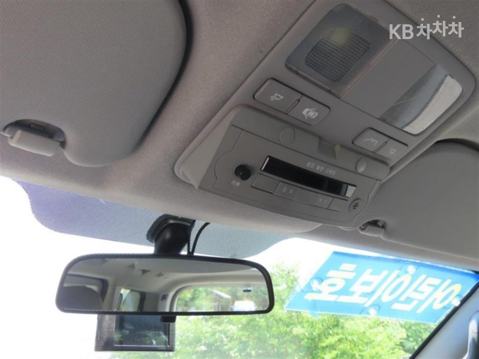 Hyundai Starex — miniaturë 9