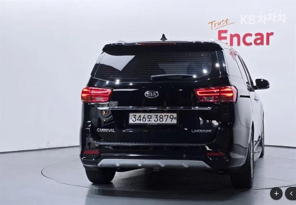 Kia Carnival — miniaturë 4