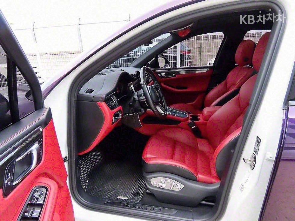 2020 Porsche Used Car photo