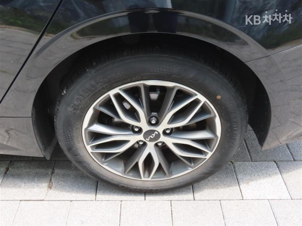 Kia K5 — miniaturë 17