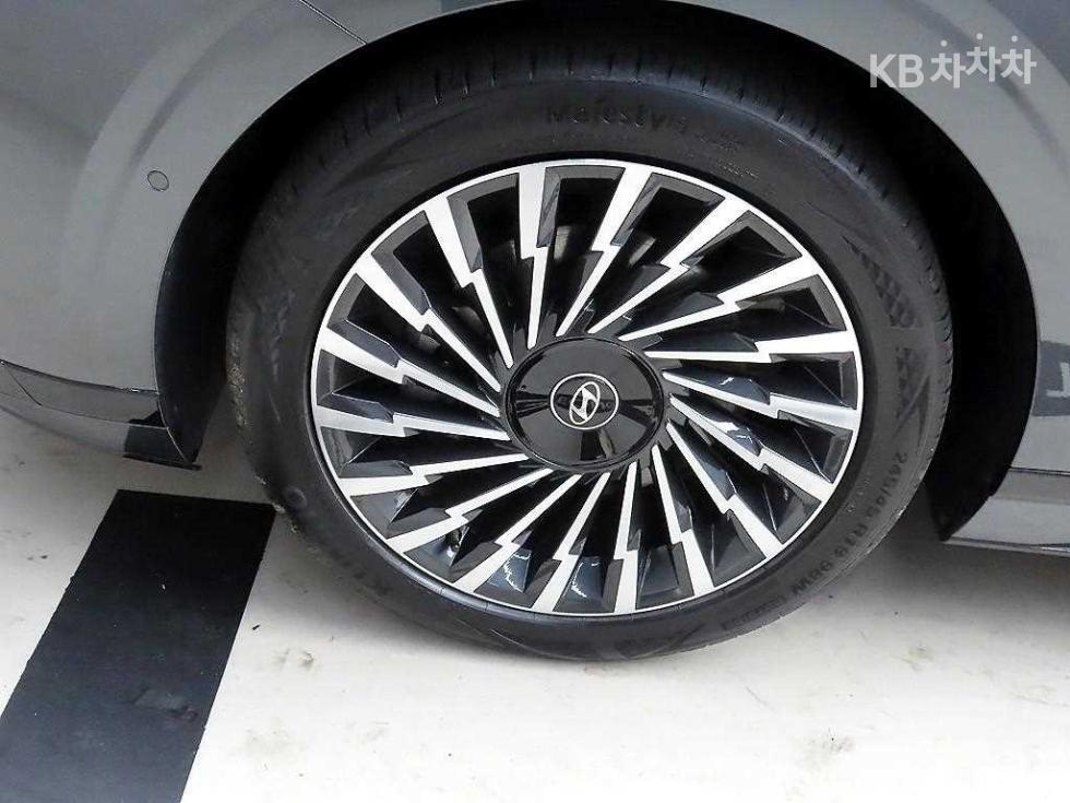 2023 Hyundai Used Car photo
