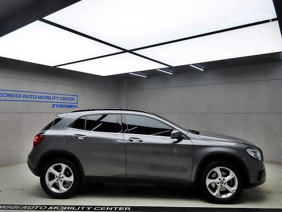 2018 Mercedes-Benz GLA X156 photo