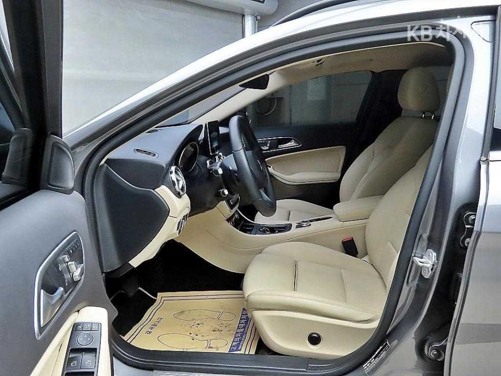 2018 Mercedes-Benz GLA X156 photo
