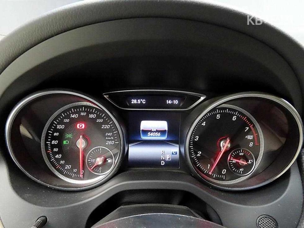 2018 Mercedes-Benz GLA X156 photo