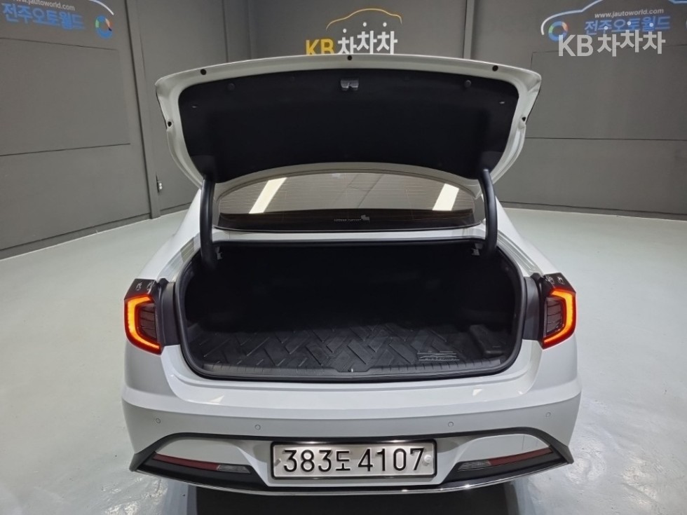 Hyundai Sonata — miniaturë 22