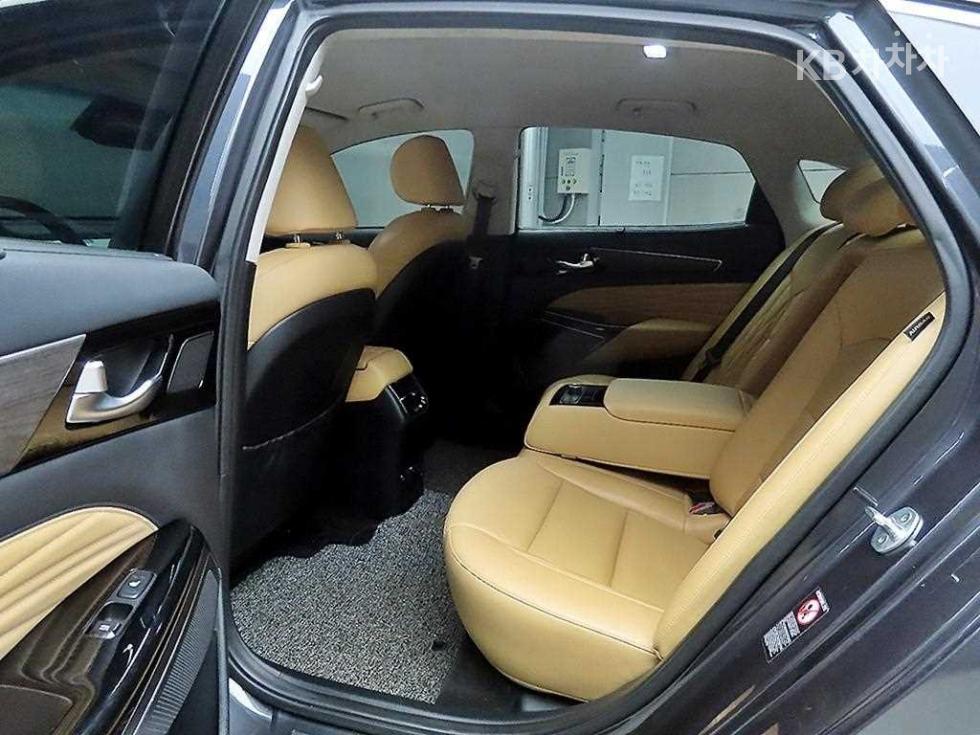 2019 Kia K7 photo