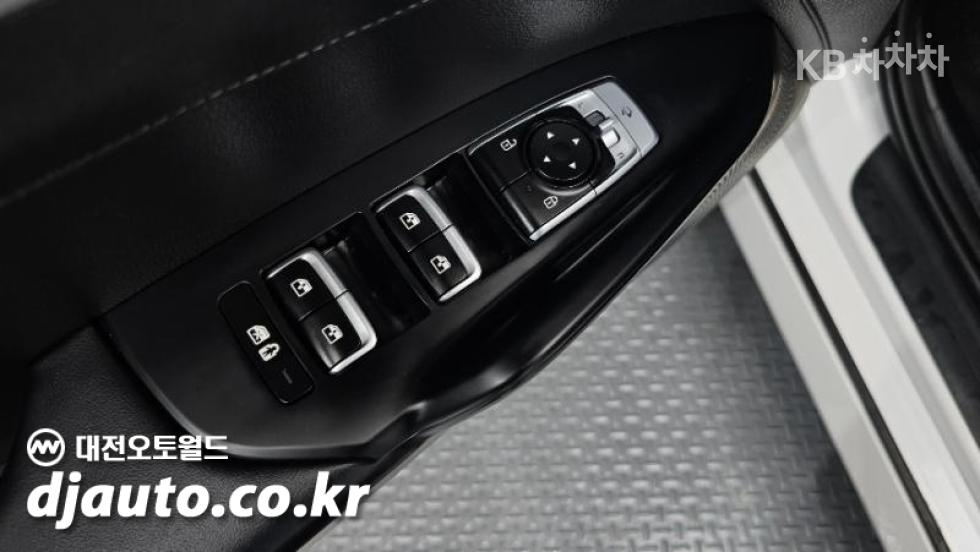 Kia K5 — miniaturë 13