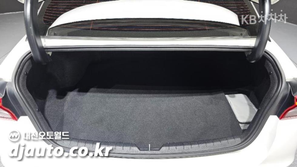 Kia K5 — miniaturë 20