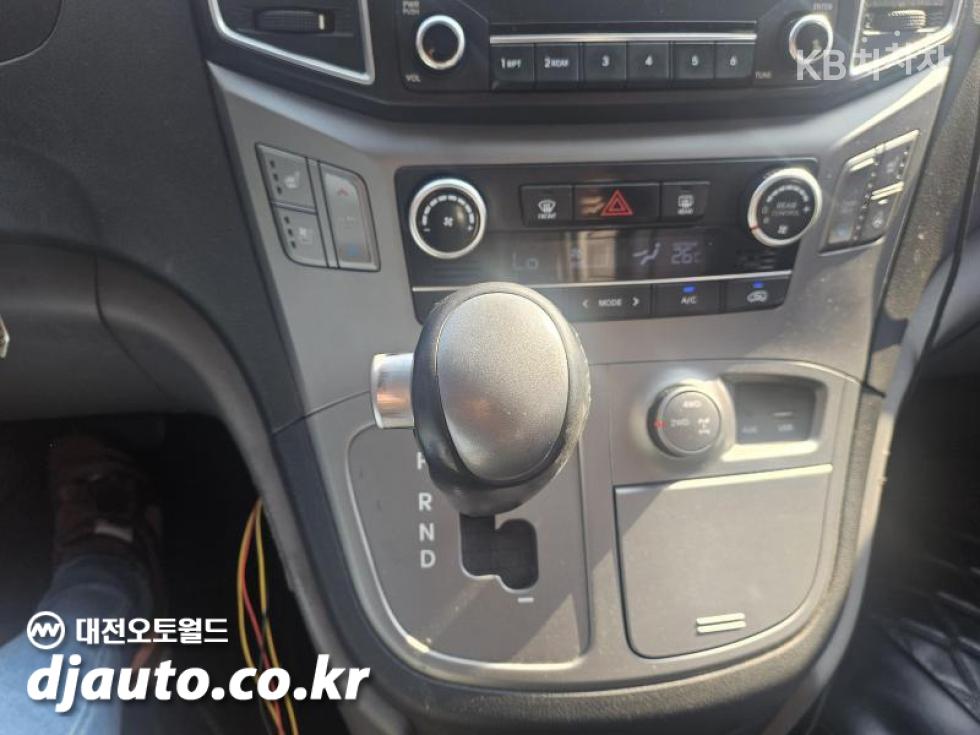 Hyundai Starex — miniaturë 5