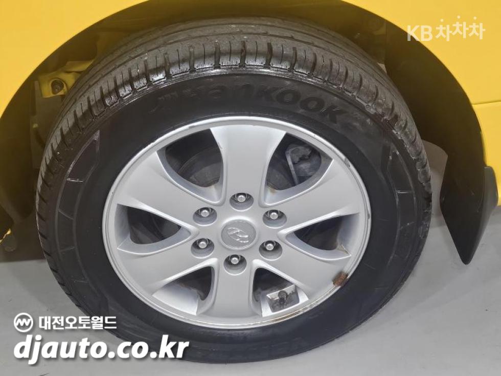 Hyundai Starex — miniaturë 10