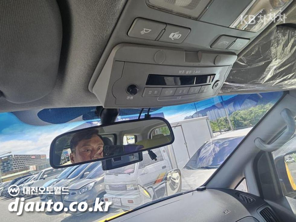 Hyundai Starex — miniaturë 18