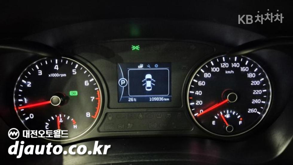 Kia K5 — miniaturë 7