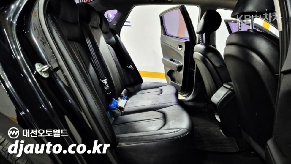 Kia K5 — miniaturë 14