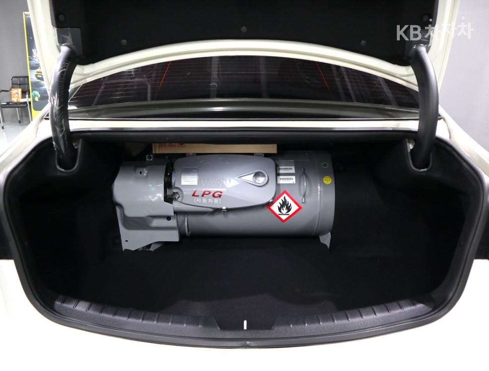 Kia K7 — miniaturë 18