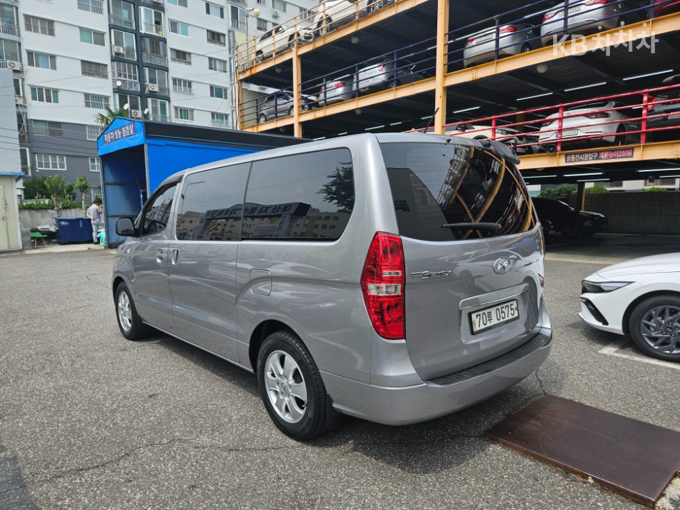 Hyundai Starex — miniaturë 5