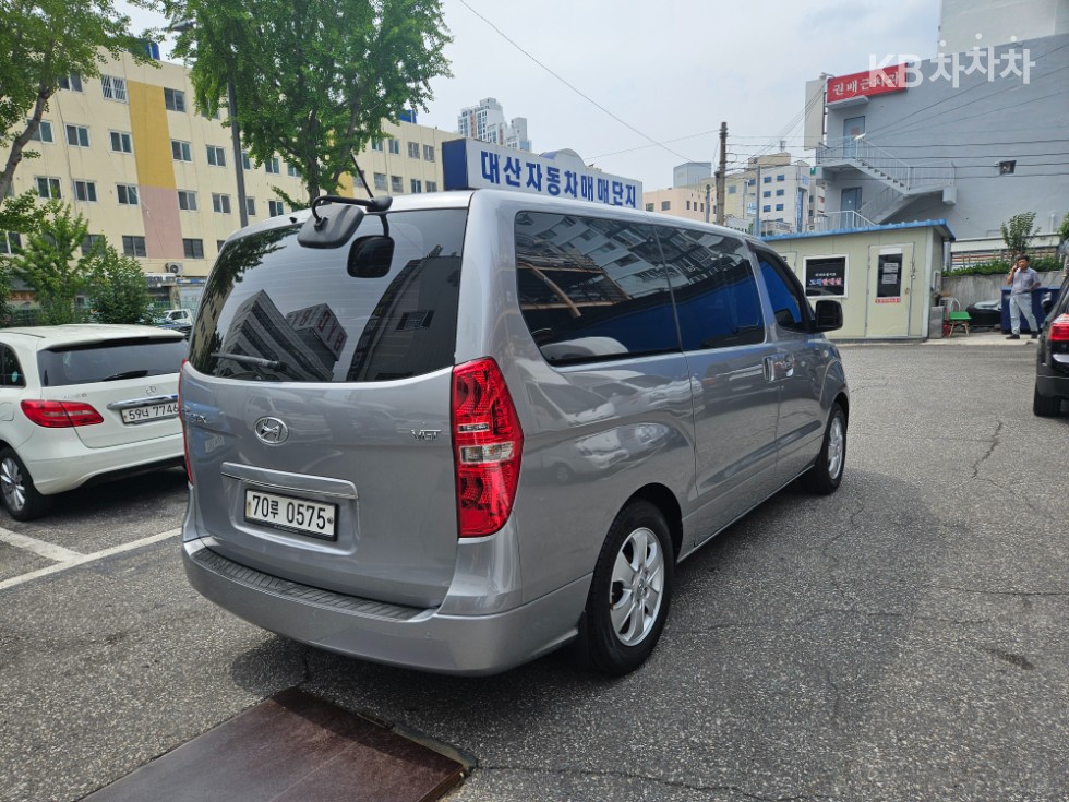 Hyundai Starex — miniaturë 4