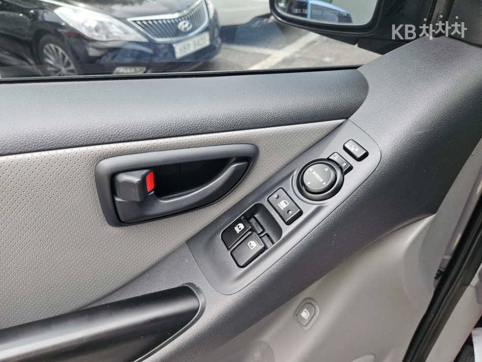 Hyundai Starex — miniaturë 16