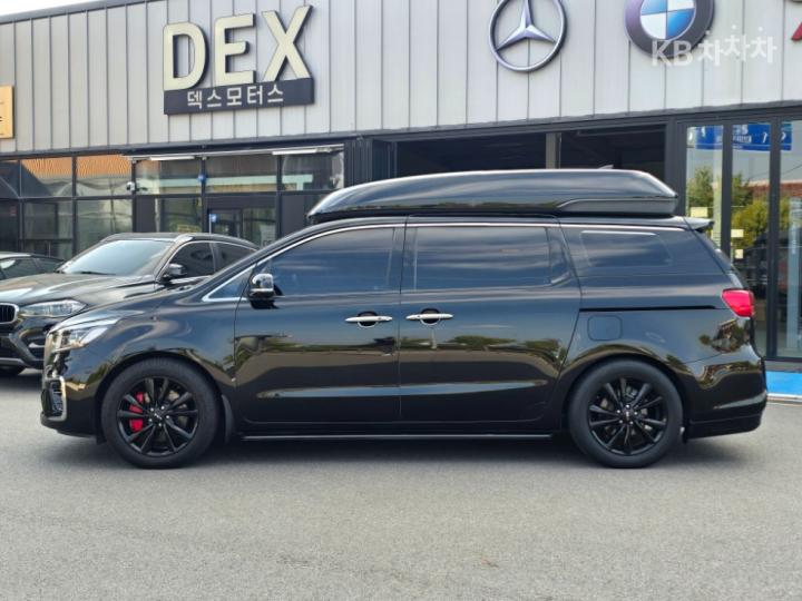 Kia Carnival — miniaturë 3