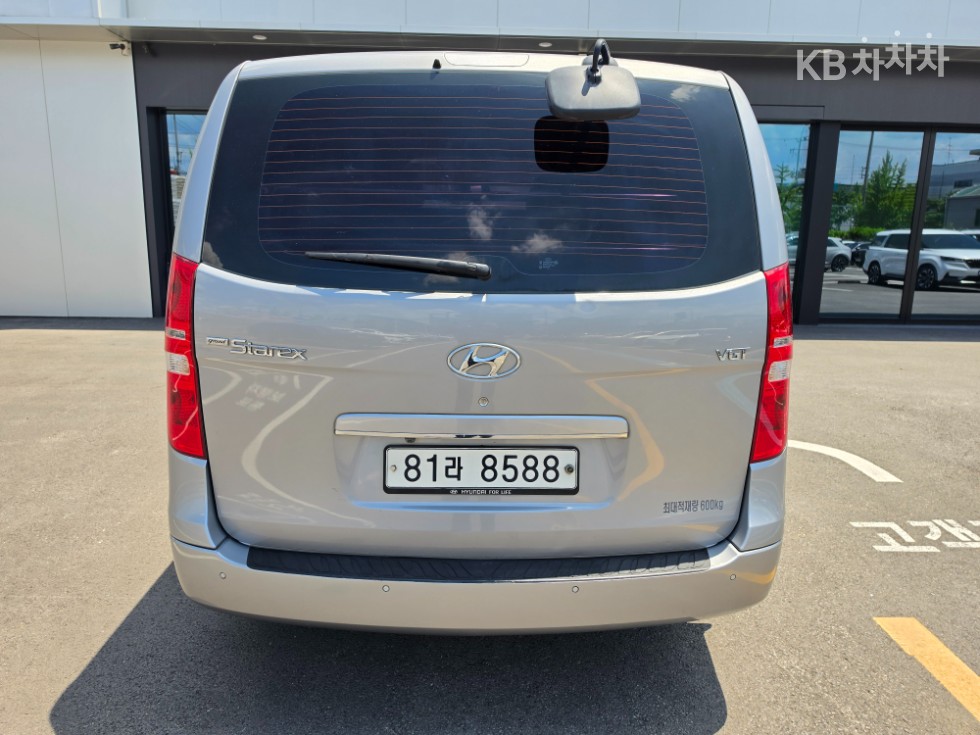 Hyundai Starex — miniaturë 3