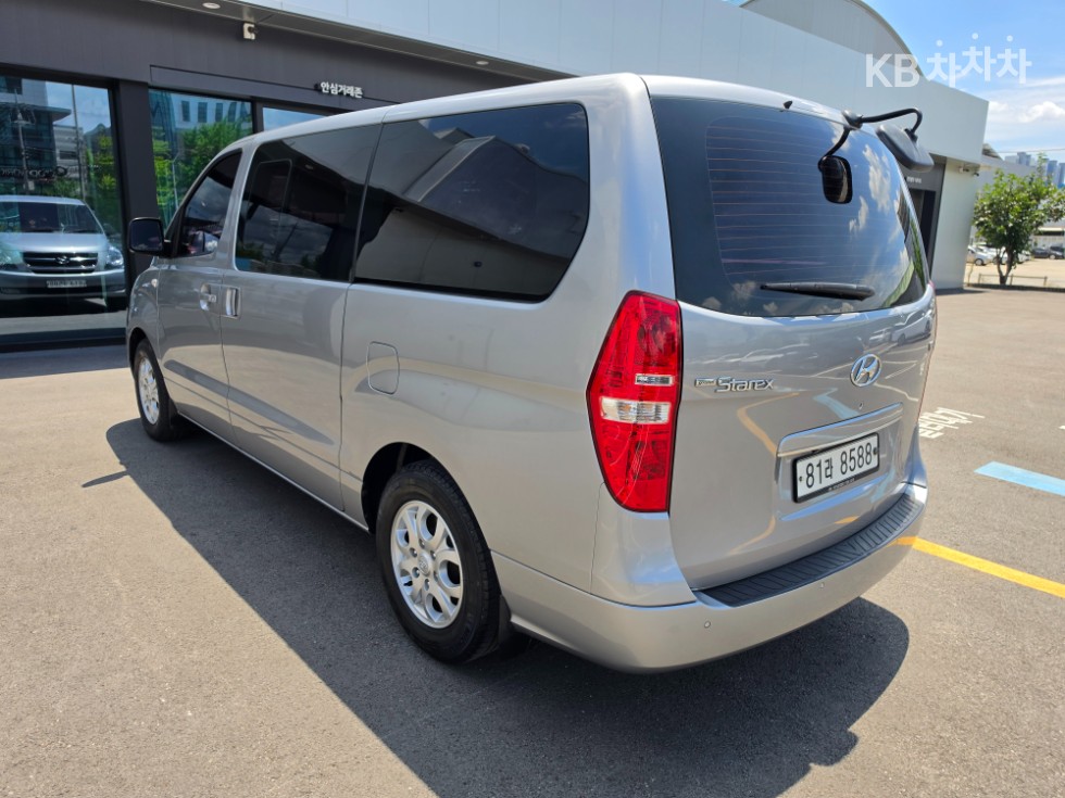 Hyundai Starex — miniaturë 4